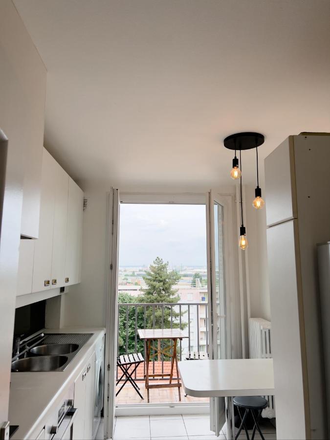 Appartement Spacieux Avec Balcon Saint-Fons Eksteriør billede